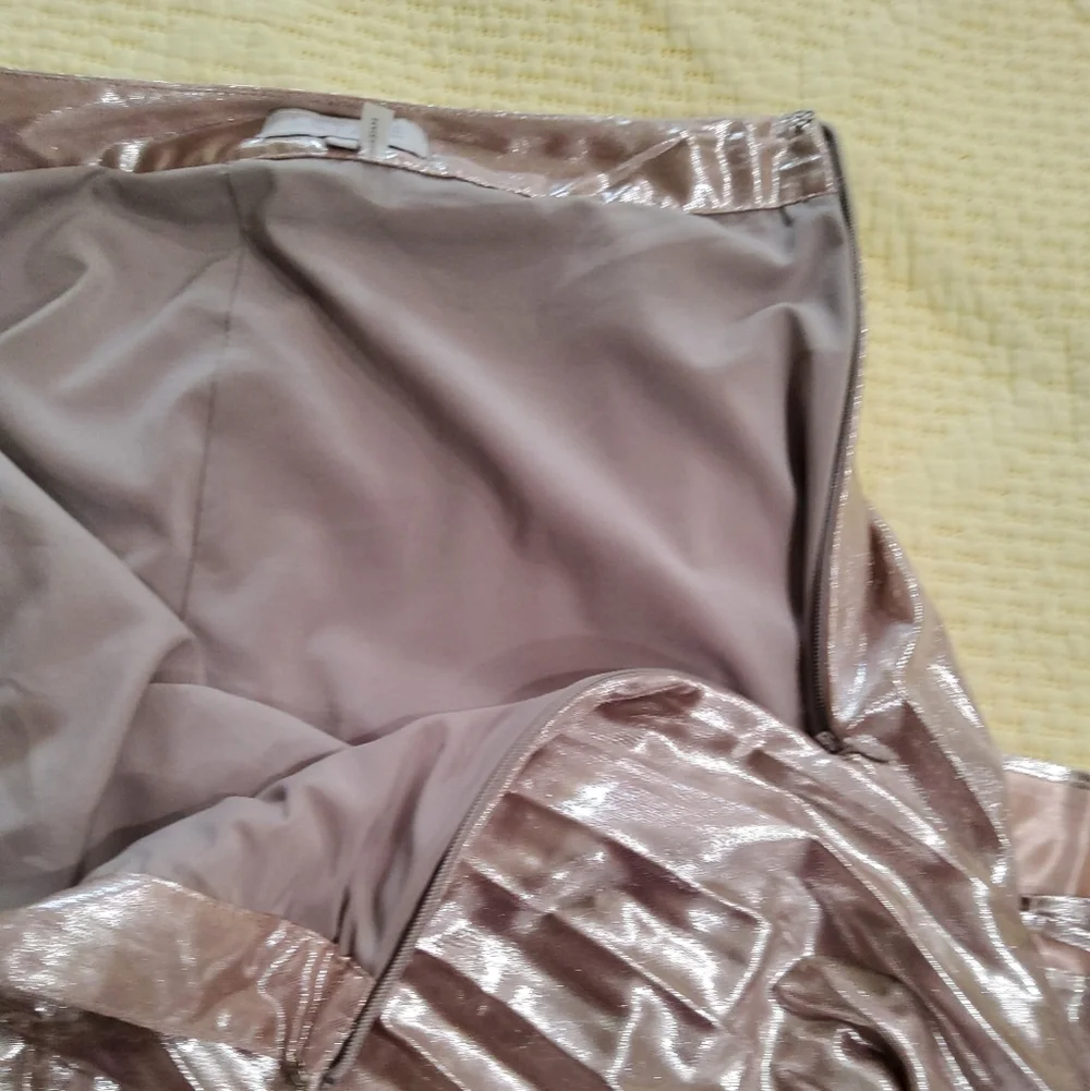 1.State Silver Metallic Accordion Plezted Midi Skirt Size 6
